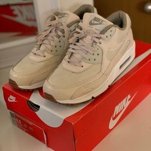 Nike Air Max 90 Premium (Women’s)